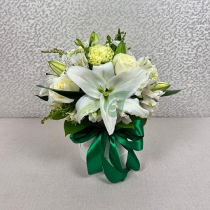 Интересная композиция из цветов Эквадор